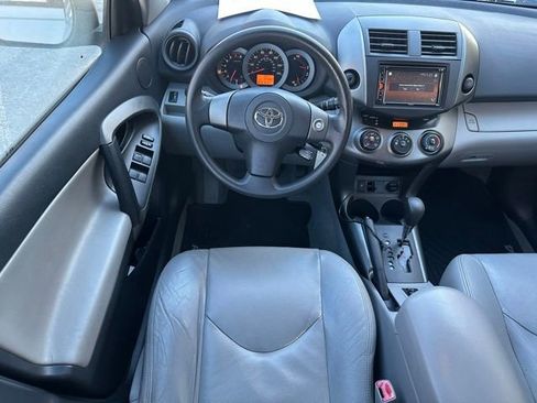 Used 2011 Toyota RAV4 2WD image 10