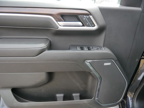 Used 2022 GMC Sierra 1500 SLT w/ SLT Premium Plus Package image 32