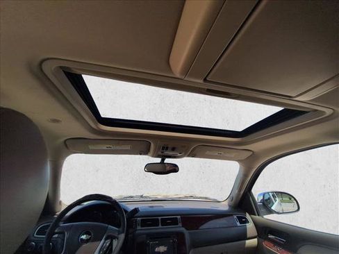 Used 2013 Chevrolet Tahoe LTZ AWD/4WD image 17