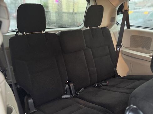 Used 2017 Dodge Grand Caravan SE w/ Power Window Group image 8