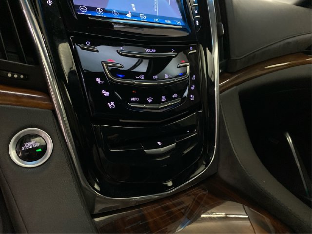 Used 2015 Cadillac Escalade Premium AWD/4WD image 33