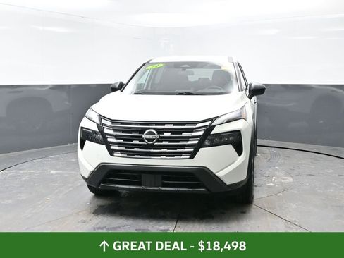 Used 2024 Nissan Rogue S image 8