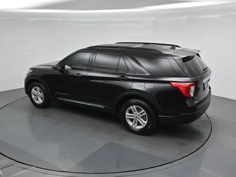 Certified 2024 Ford Explorer XLT RWD image 36