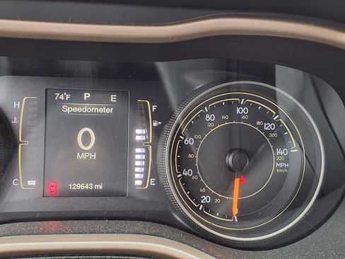 Used 2016 Jeep Cherokee Sport w/ Cold Weather Group AWD/4WD image 16