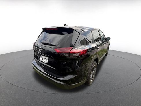 Used 2025 Nissan Rogue SV FWD image 12