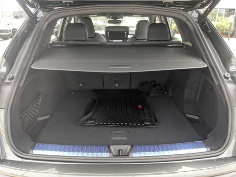 Used 2025 Audi SQ5 Prestige AWD/4WD image 10