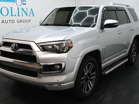 Used 2018 Toyota 4Runner Limited AWD/4WD image 6