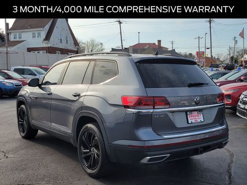 Used 2022 Volkswagen Atlas SE w/ Black Wheel Package FWD image 3