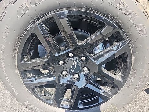 New 2026 Chevrolet Silverado 1500 Custom w/ Turbomax Blackout Package image 9