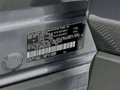 Used 2025 Toyota RAV4 XLE image 30