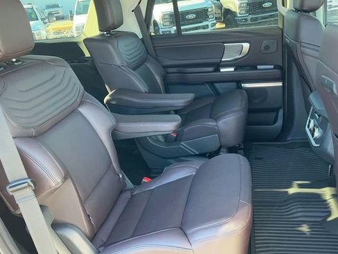 New 2025 Ford Expedition Platinum w/ Platinum Ultimate Package AWD/4WD image 24