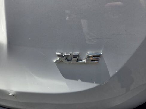 Used 2015 Toyota RAV4 XLE FWD image 9
