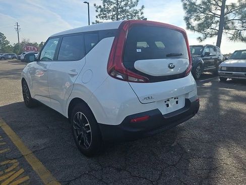 Certified 2021 Kia Soul LX image 12