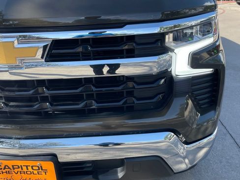 Used 2023 Chevrolet Silverado 1500 LT RWD image 7