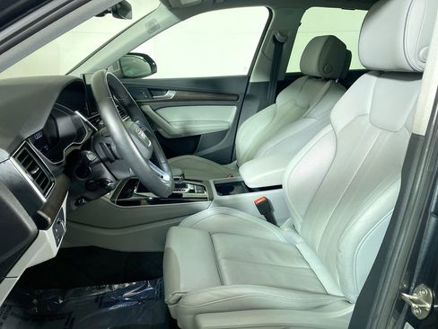 Used 2023 Audi Q5 2.0T Premium Plus w/ Premium Plus Package image 2