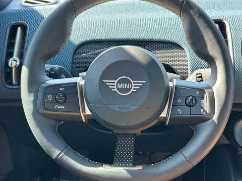 Used 2025 MINI Cooper Countryman SE w/ Comfort Package Max image 18