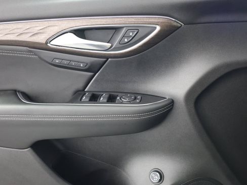 Used 2023 Buick Envision Avenir AWD/4WD image 24