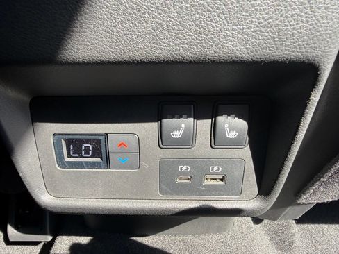 Used 2023 Nissan Rogue Platinum w/ Platinum Premium Package AWD/4WD image 13