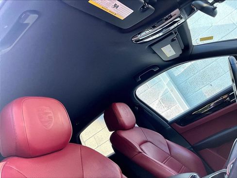 Certified 2021 Porsche Cayenne AWD/4WD image 27