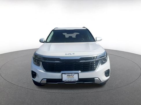 Used 2025 Kia Seltos S image 3