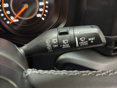 Used 2025 Jeep Wrangler Rubicon w/ XTREMEE 35" Tire Package image 25