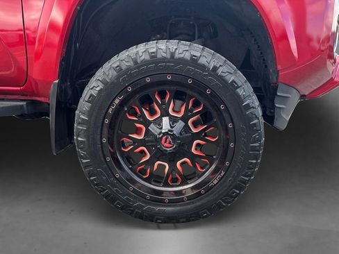 Used 2016 Toyota Tacoma Limited w/ Towing Package AWD/4WD image 20