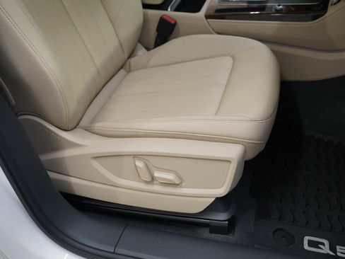 Used 2020 Audi Q5 2.0T Premium Plus image 31