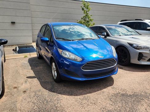 Used 2019 Ford Fiesta SE FWD image 3