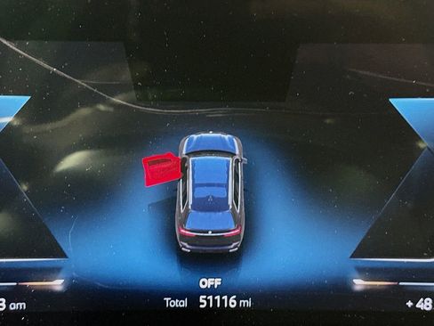 Used 2023 BMW X7 xDrive40i w/ Premium Package image 7