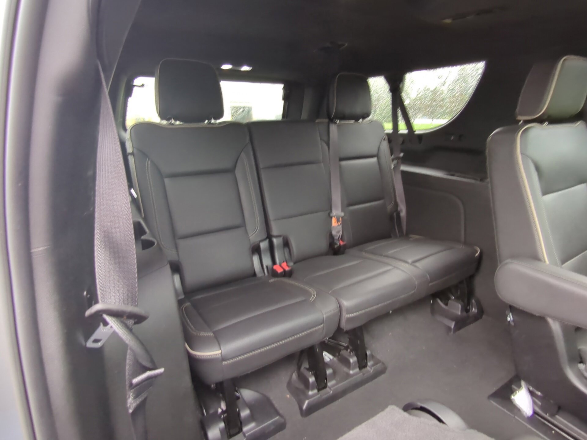 Used 2023 GMC Yukon XL SLT w/ SLT Premium Package AWD/4WD image 28