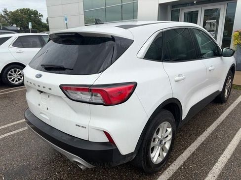Used 2022 Ford Escape SE w/ Cold Weather Package AWD/4WD image 3