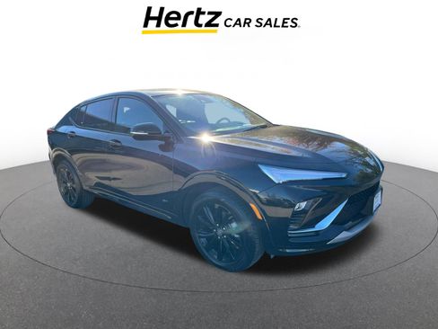 Used 2025 Buick Envista Sport Touring image 1