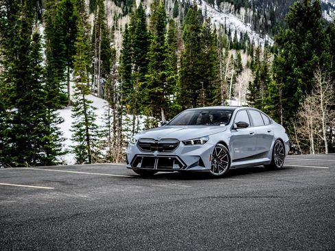 New 2026 BMW M5 w/ Executive Package AWD/4WD image 2