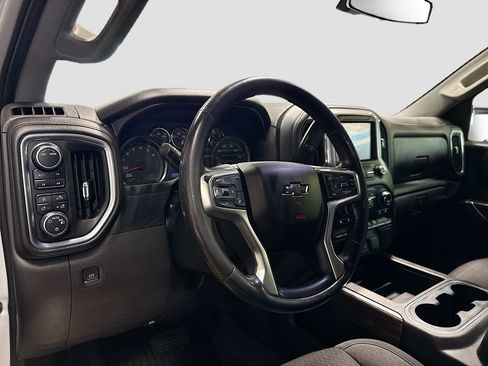 Used 2020 Chevrolet Silverado 1500 LT Trail Boss AWD/4WD image 9