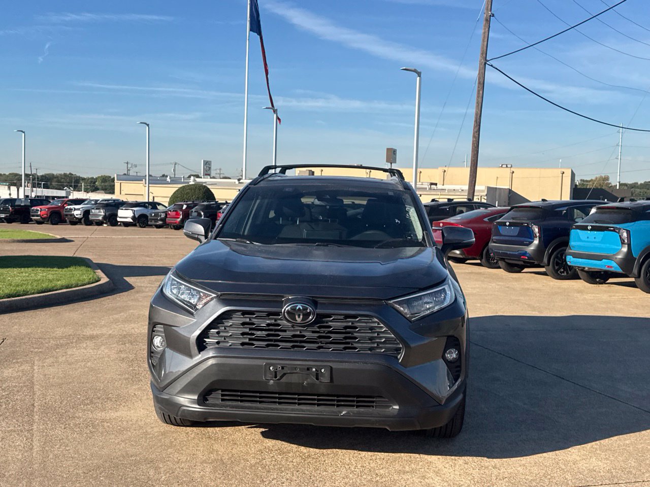 Used 2019 Toyota RAV4 XLE FWD image 6