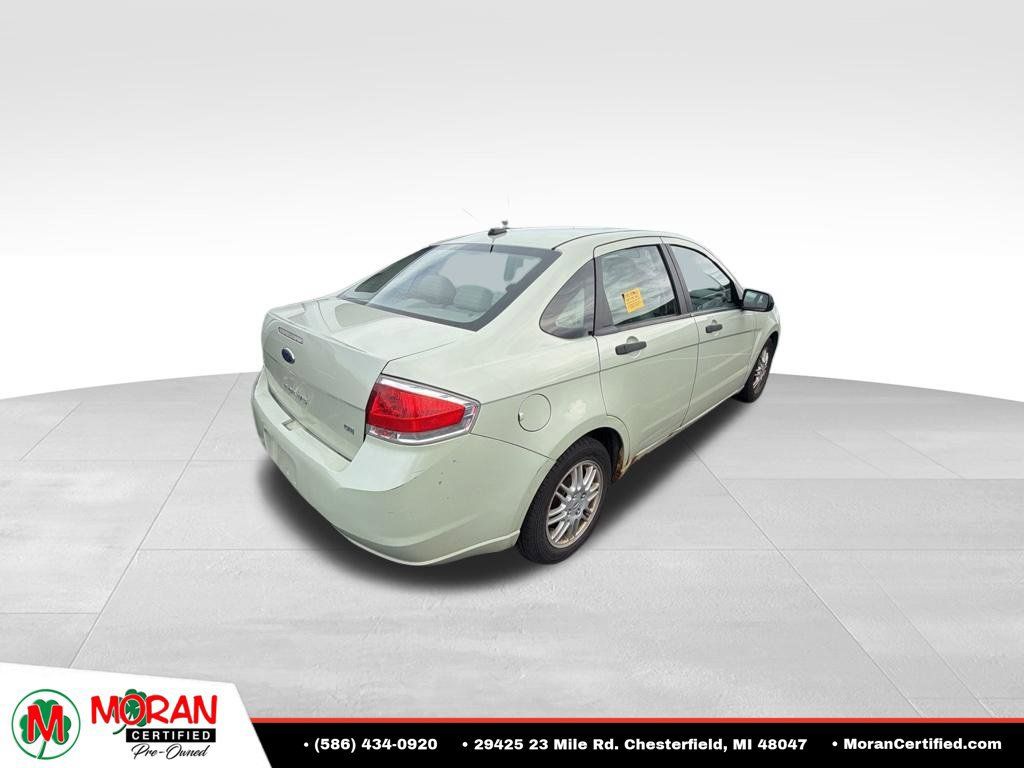 Used 2011 Ford Focus SE FWD image 4