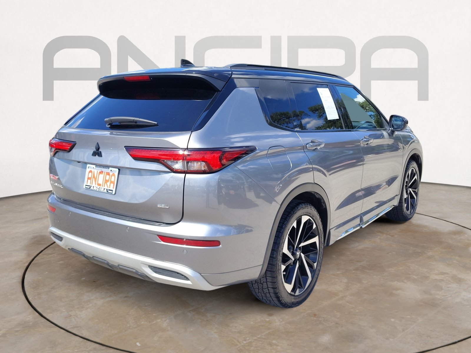 Used 2023 Mitsubishi Outlander SEL FWD image 11