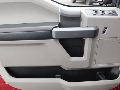 Used 2017 Ford F150 XLT w/ Equipment Group 302A Luxury image 15