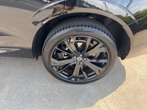 Certified 2024 Volvo XC60 T8 Ultimate w/ Climate Package image 10