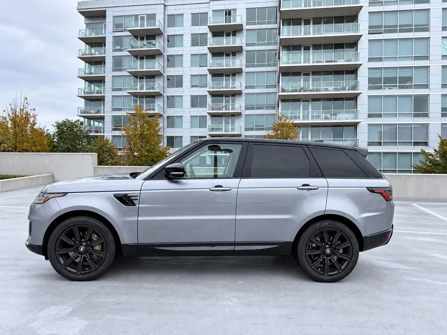Used 2020 Land Rover Range Rover Sport HSE AWD/4WD image 7