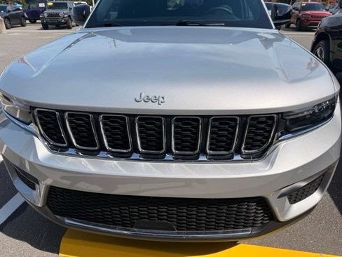Certified 2024 Jeep Grand Cherokee Laredo X w/ Luxury Tech Group I RWD image 2
