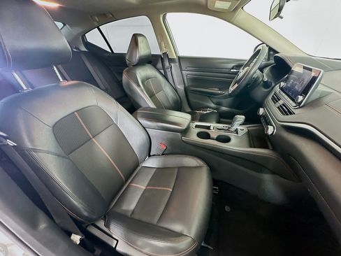 Used 2019 Nissan Altima 2.5 SR w/ SR Premium Package image 29