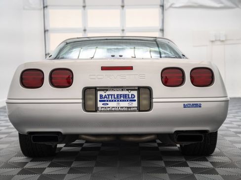 Used 1996 Chevrolet Corvette Coupe RWD image 6