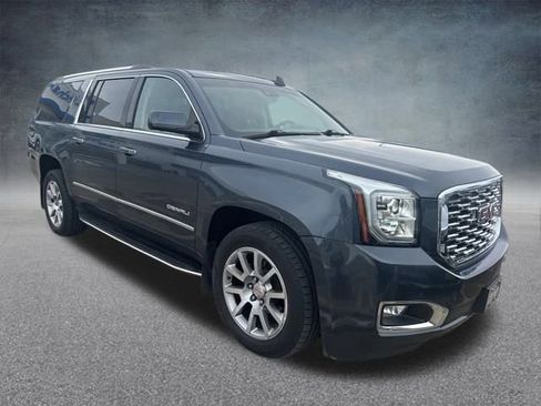 Used 2020 GMC Yukon XL Denali image 2