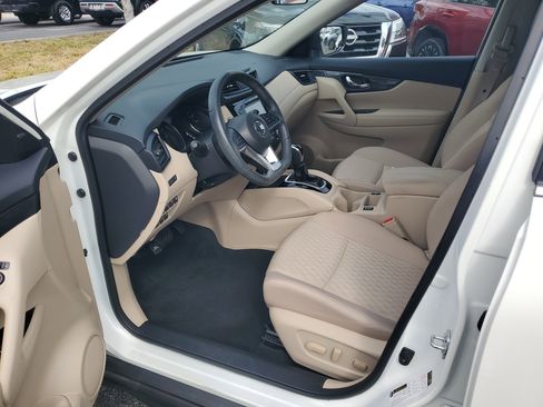 Certified 2019 Nissan Rogue SV image 13