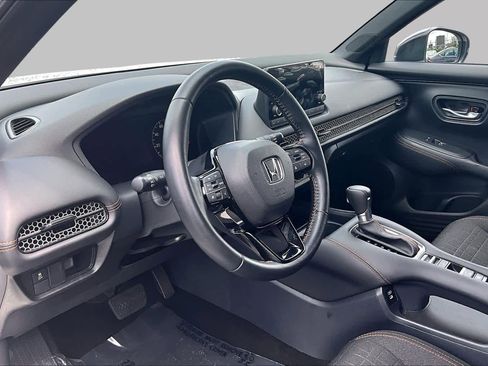 Certified 2025 Honda HR-V Sport image 17