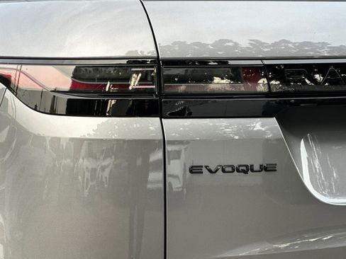 Used 2024 Land Rover Range Rover Evoque Dynamic SE image 14