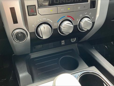 Used 2015 Toyota Tundra SR5 w/ SR5 Upgrade Package image 17