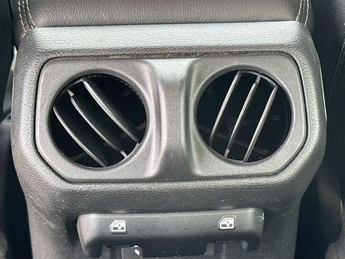 Used 2023 Jeep Wrangler Unlimited Sahara w/ Cold Weather Group AWD/4WD image 25