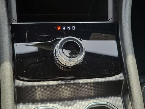 Used 2025 Jeep Grand Cherokee L Laredo RWD image 15